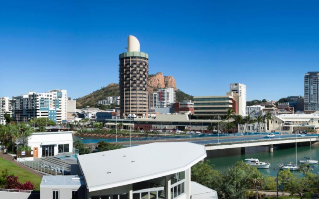 Grand Hotel And Apartments Townsville Exteriér fotografie