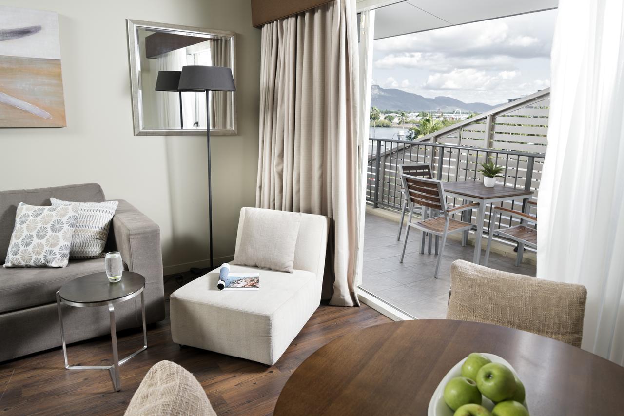 Grand Hotel And Apartments Townsville Exteriér fotografie