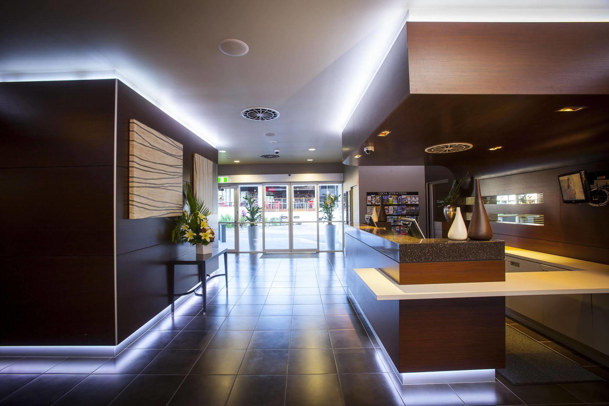 Grand Hotel And Apartments Townsville Exteriér fotografie