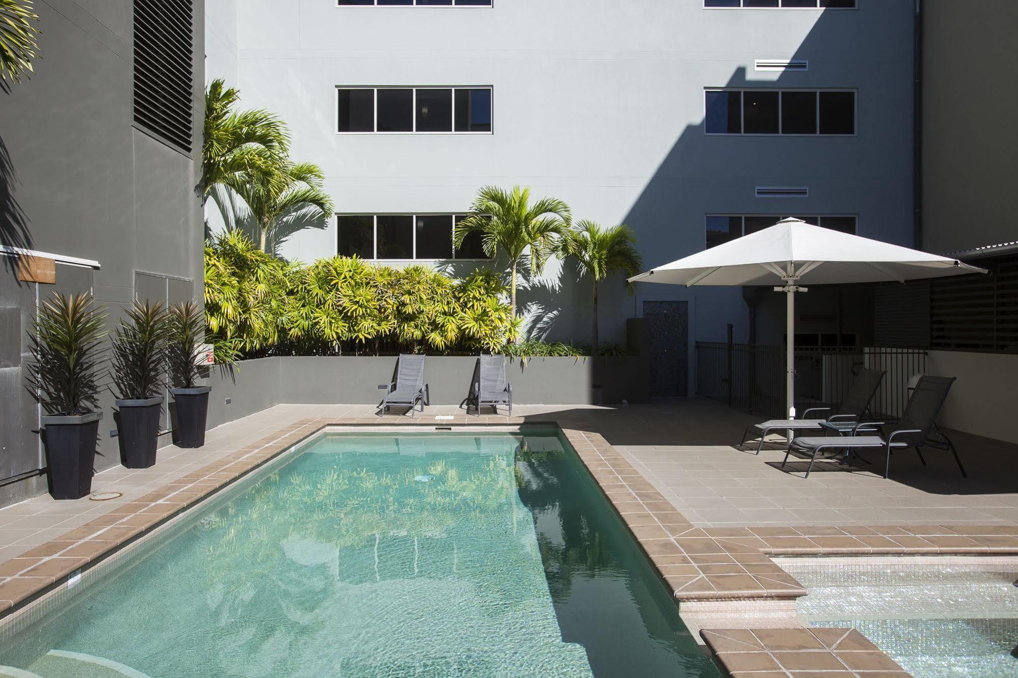 Grand Hotel And Apartments Townsville Exteriér fotografie