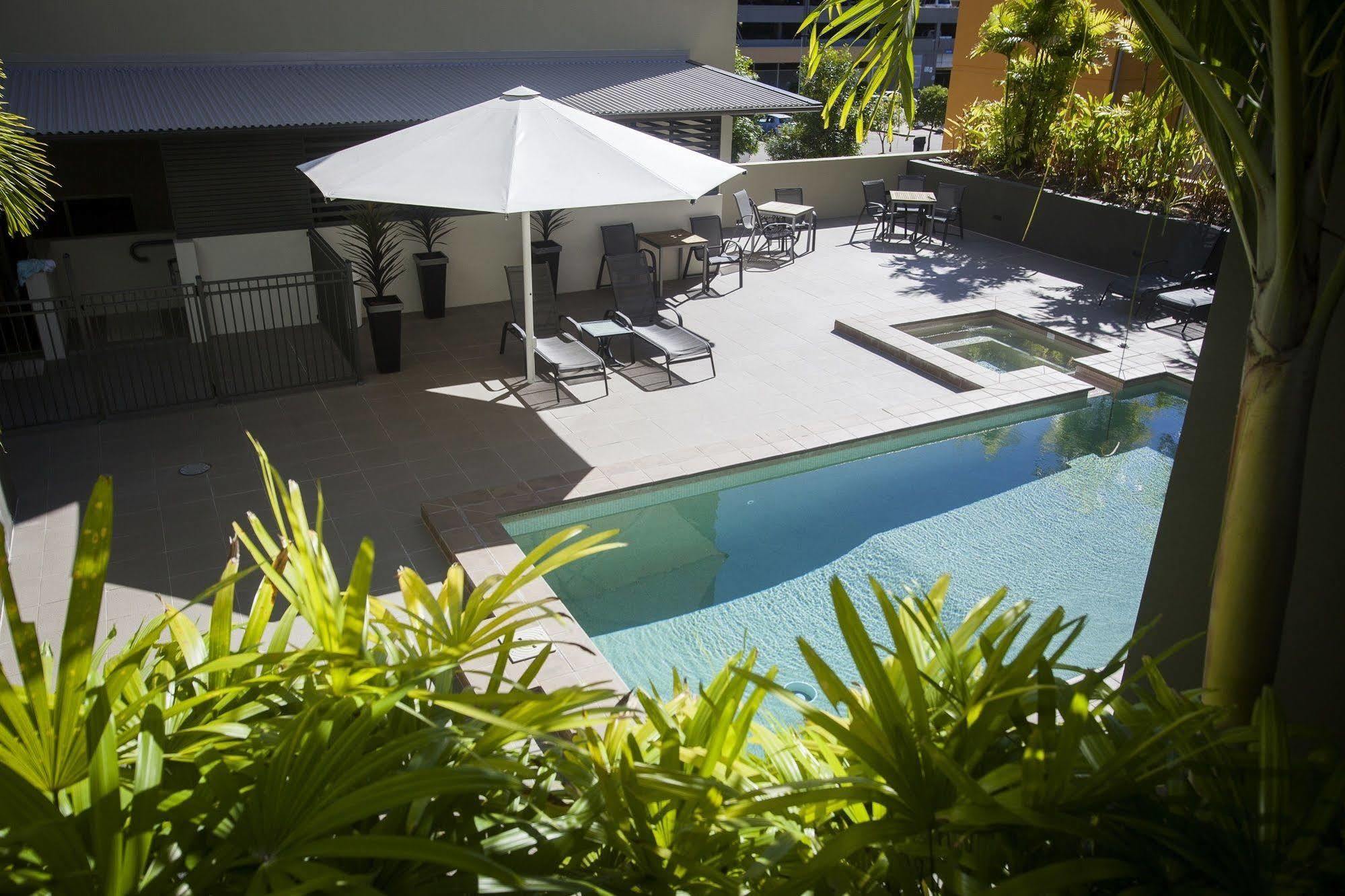 Grand Hotel And Apartments Townsville Exteriér fotografie
